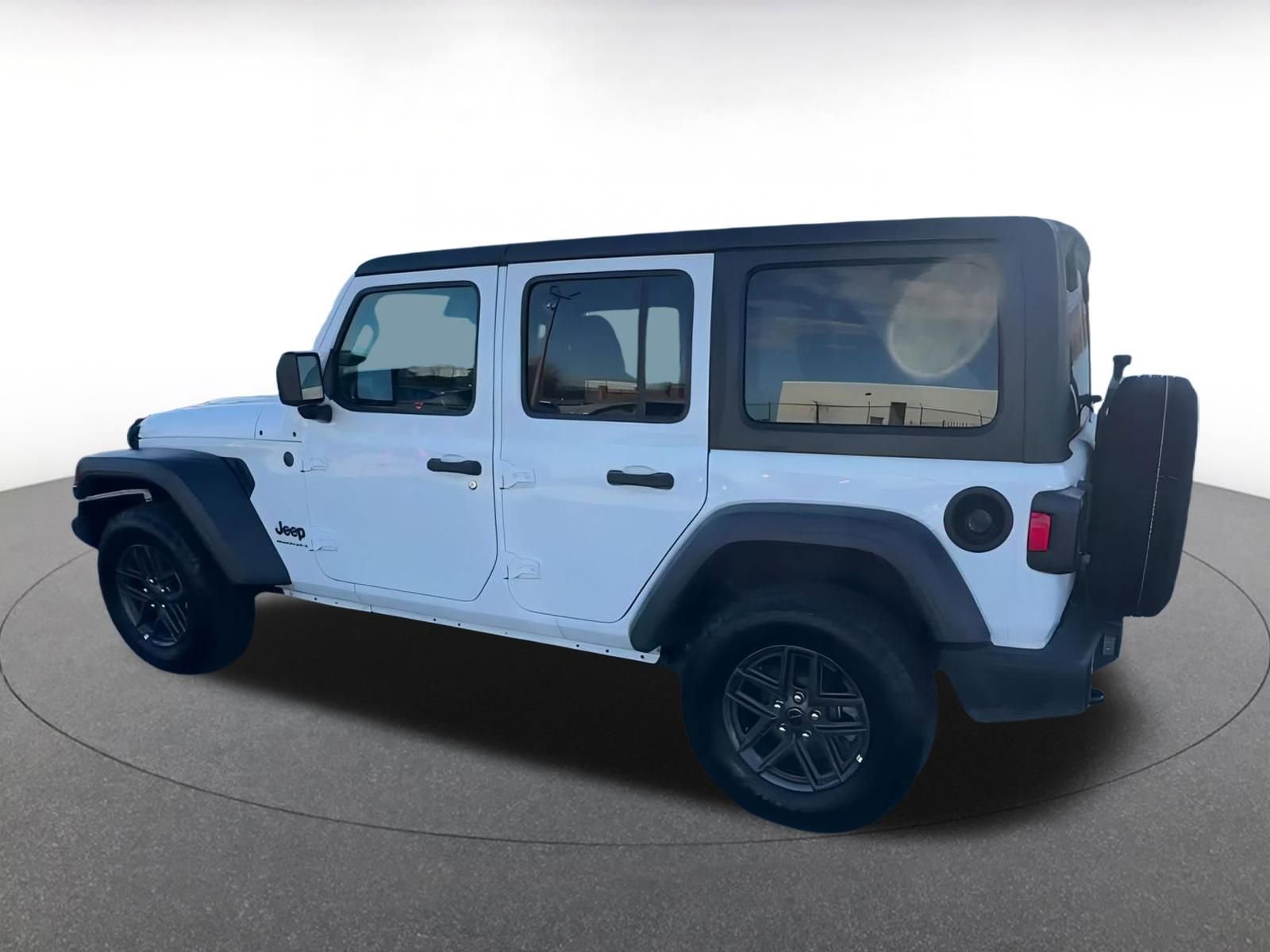 Used 2025 Jeep Wrangler Sport S image 10