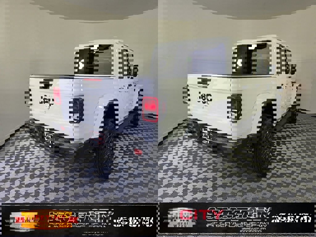 New 2025 Jeep Gladiator Sport image 7