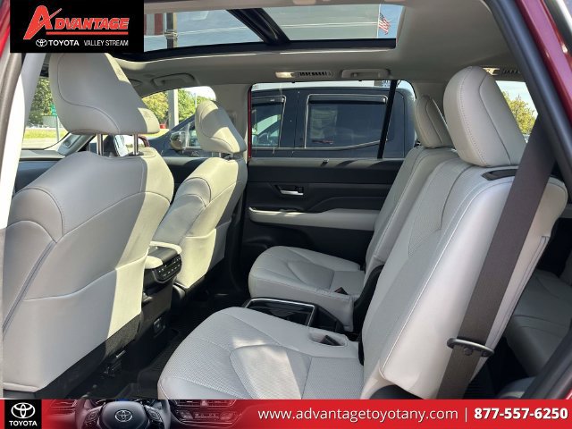 Certified 2026 Toyota Grand Highlander AWD image 14