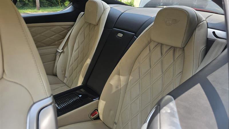 Used 2015 Bentley Continental GT image 11