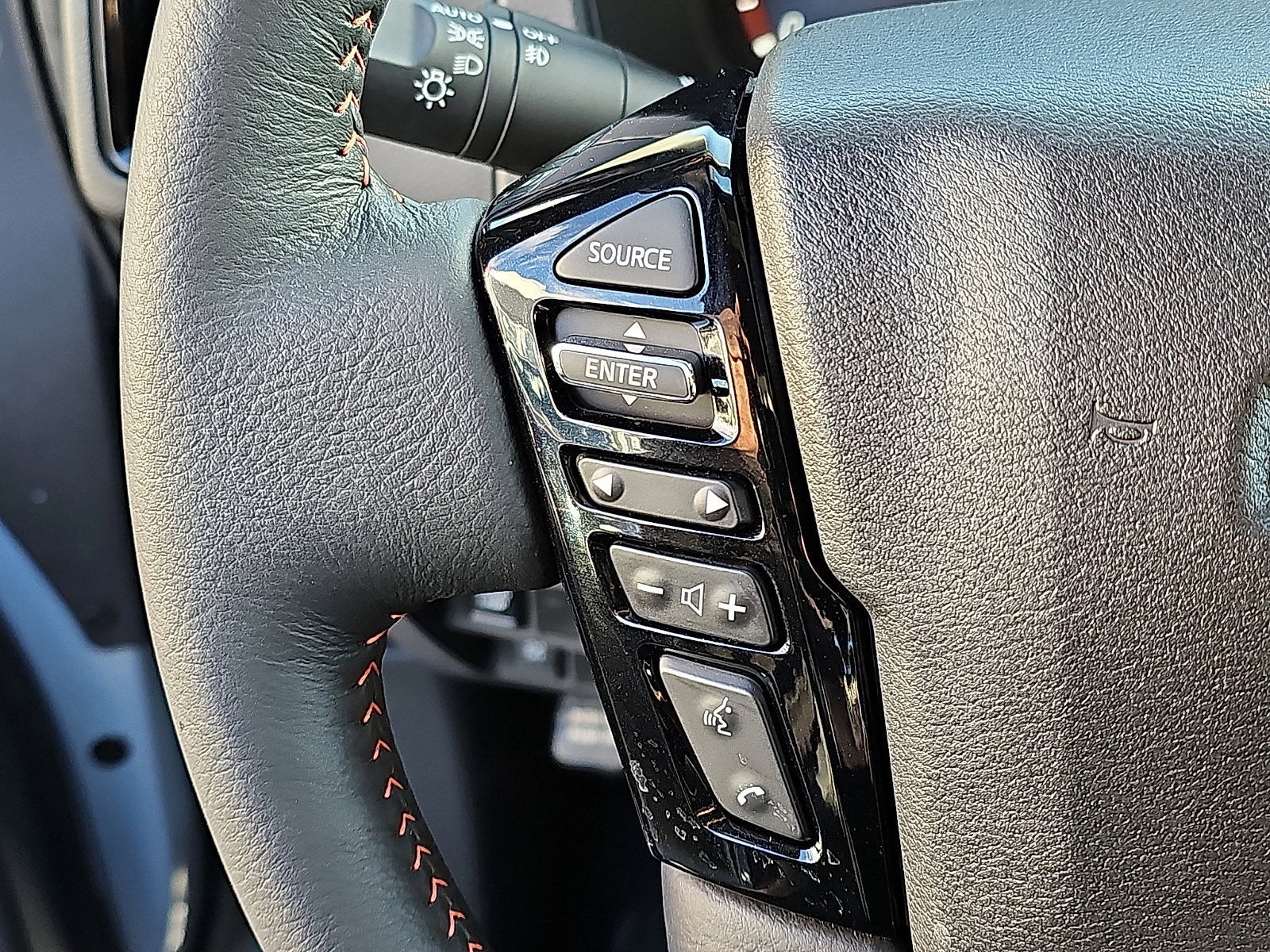 Certified 2025 Nissan Frontier Pro-X w/ Pro Convenience Package image 21