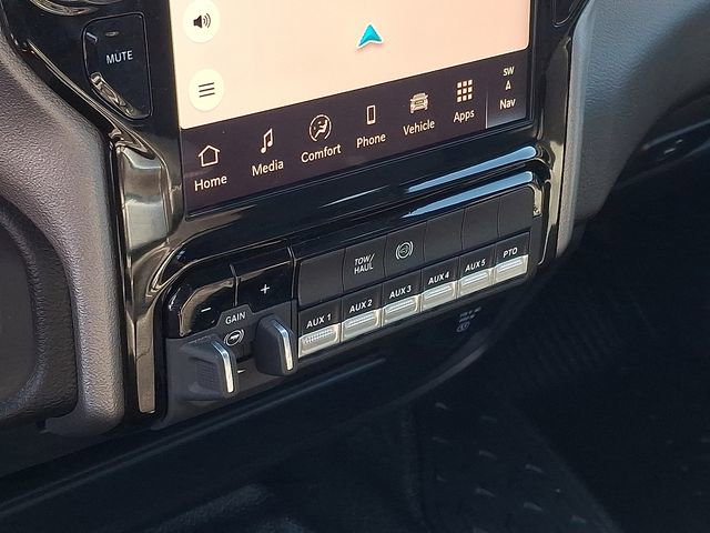 Used 2025 RAM 5500 4x4 Crew Cab image 15