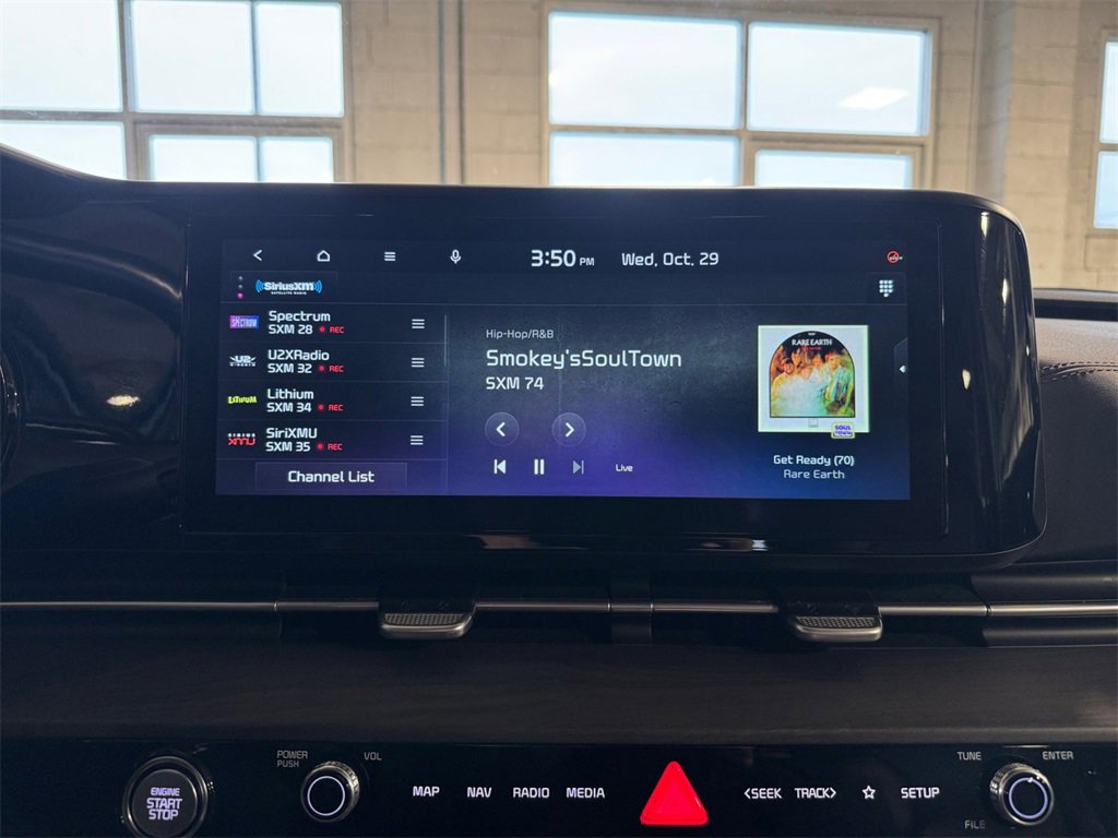 Certified 2024 Kia Carnival EX image 17