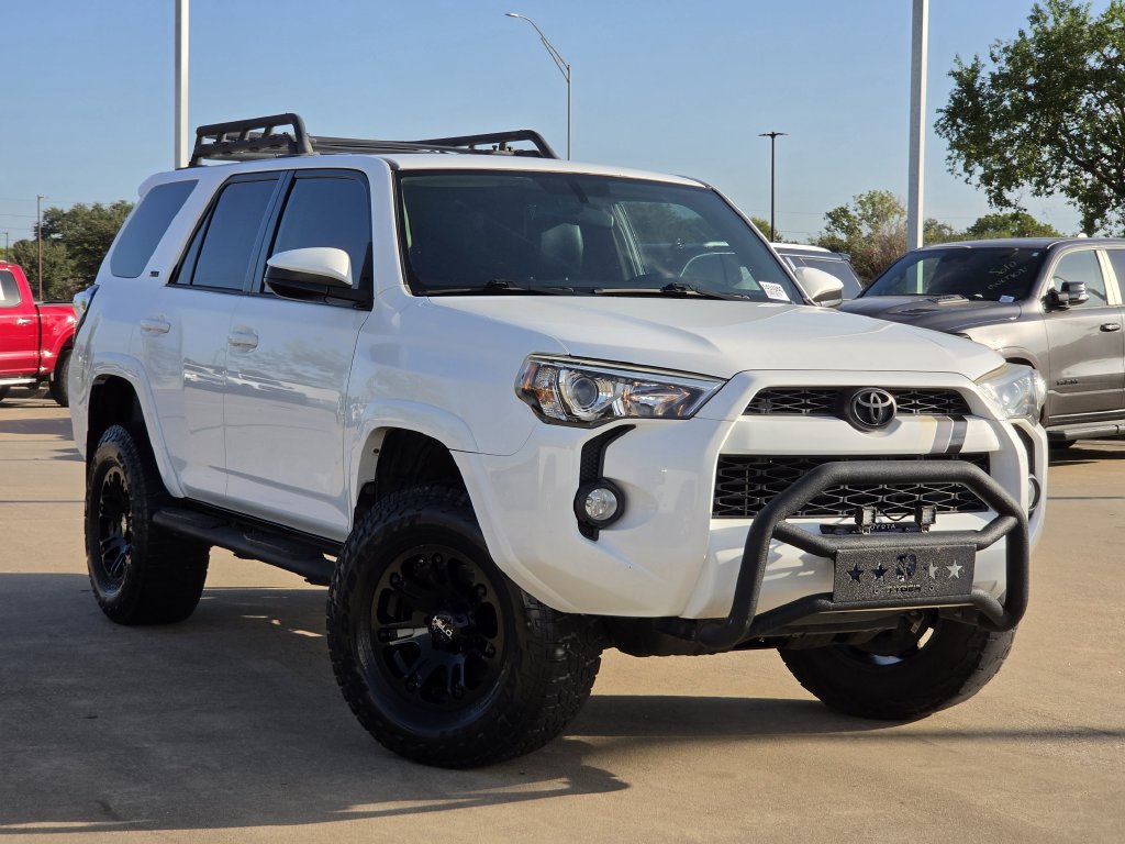 Used 2017 Toyota 4Runner SR5 RWD image 2