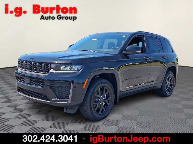 New 2026 Jeep Grand Cherokee Altitude AWD/4WD image 3