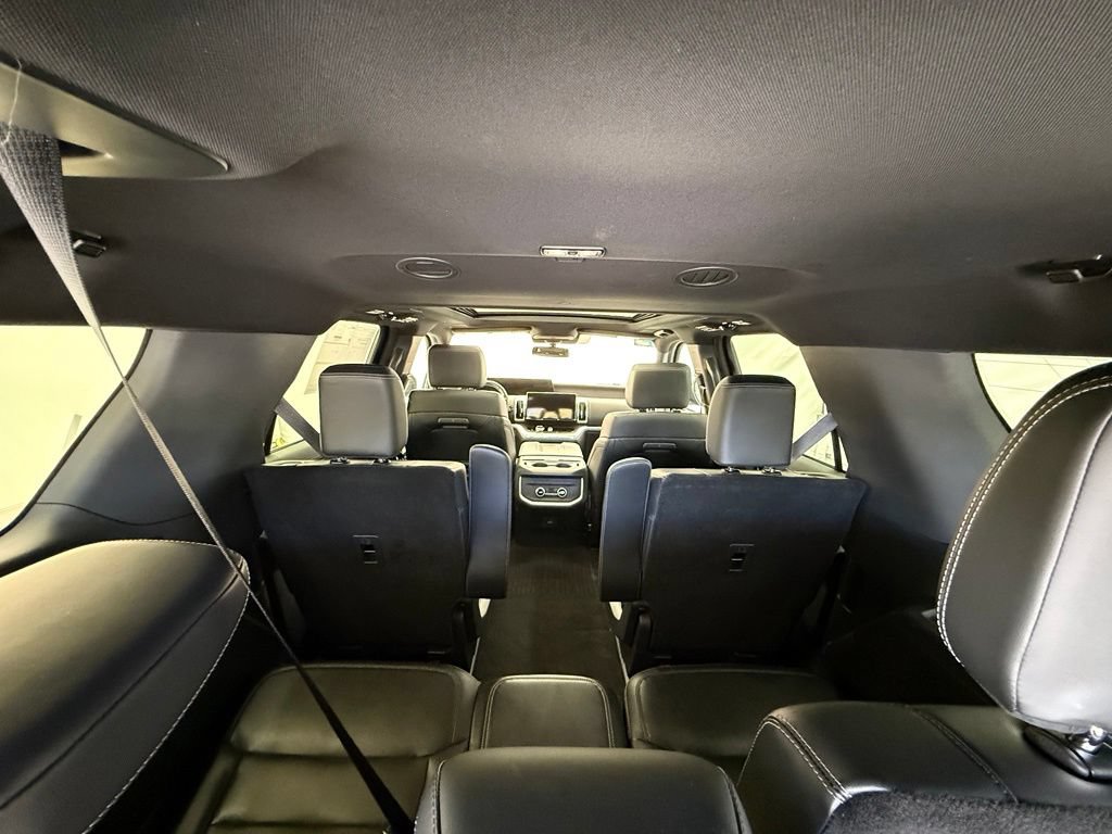 Certified 2025 Ford Expedition Max Platinum w/ Stealth Performance Package AWD/4WD image 38