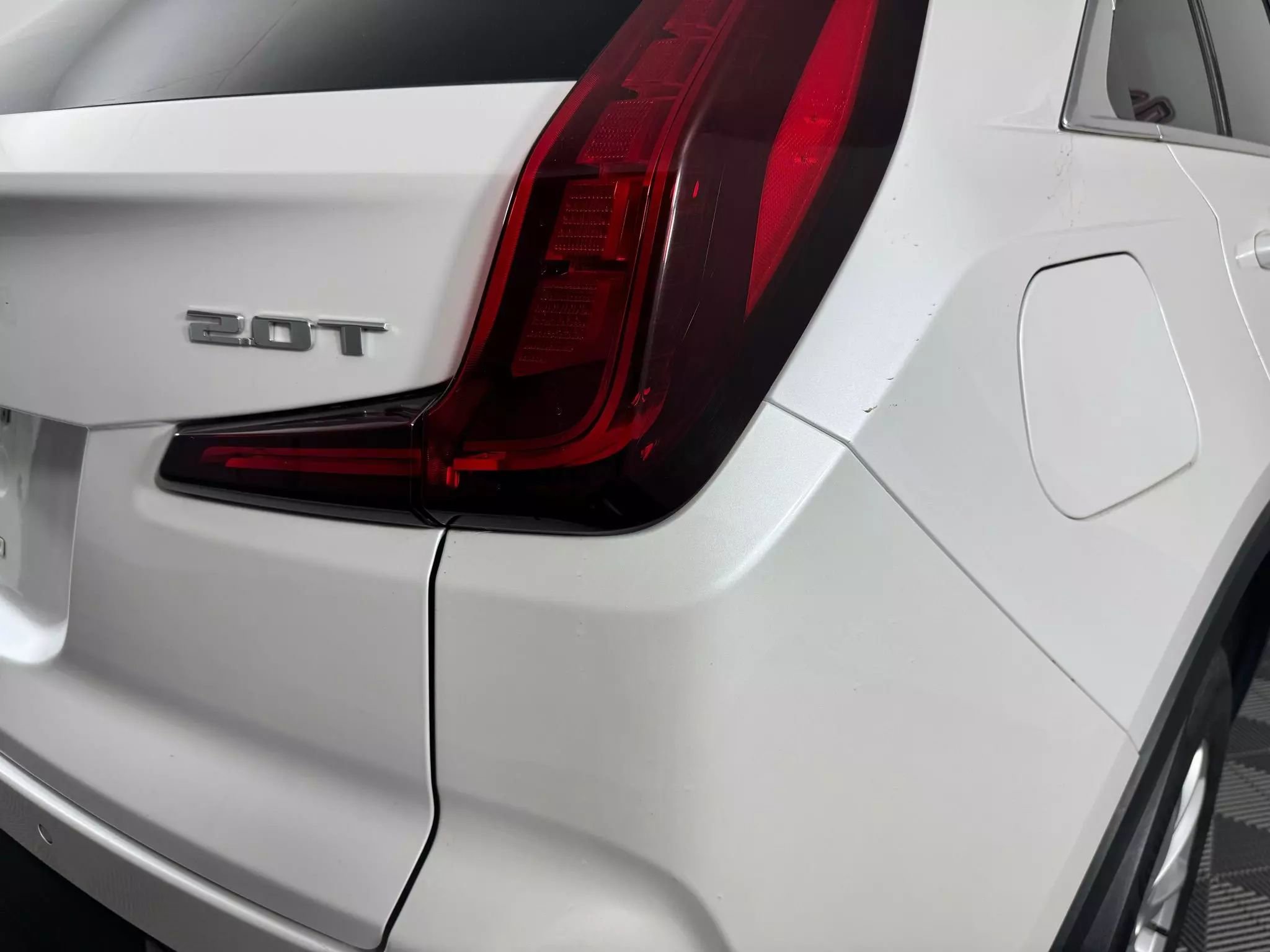 Used 2019 Cadillac XT4 Luxury w/ Cold Weather Package image 29