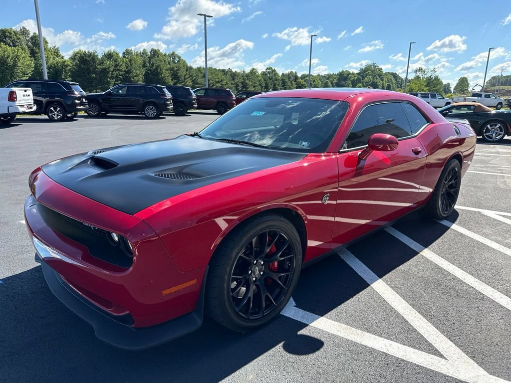 Used 2016 Dodge Challenger SRT Hellcat RWD image 4