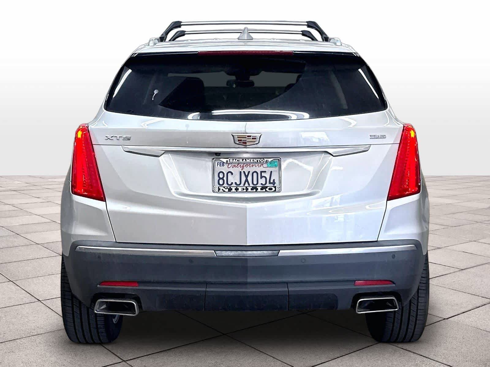 Used 2018 Cadillac XT5 Premium Luxury FWD image 7