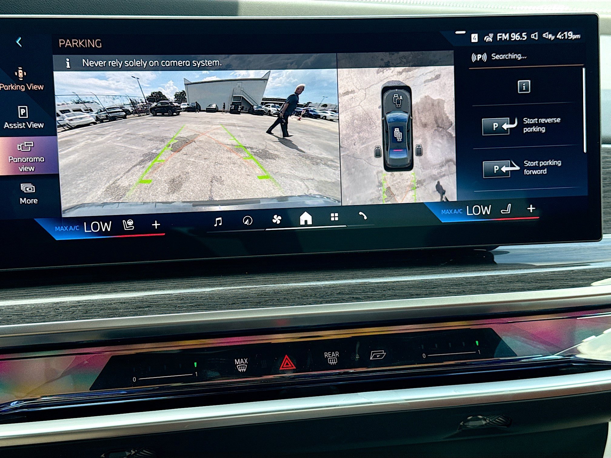 New 2026 BMW 750e xDrive AWD/4WD image 33