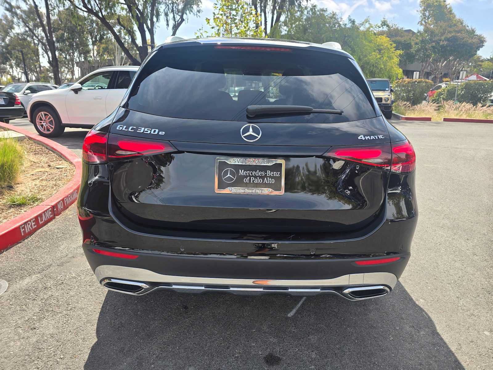 Used 2025 Mercedes-Benz GLC 350e 4MATIC image 4