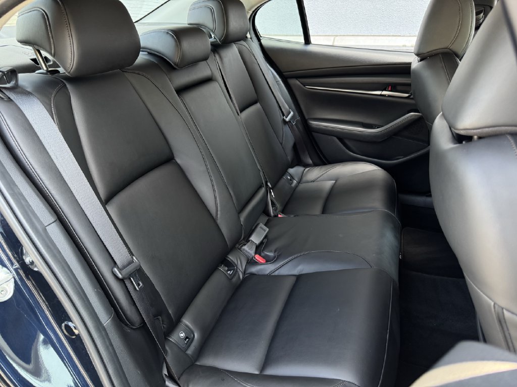 Used 2025 MAZDA MAZDA3 s FWD image 26