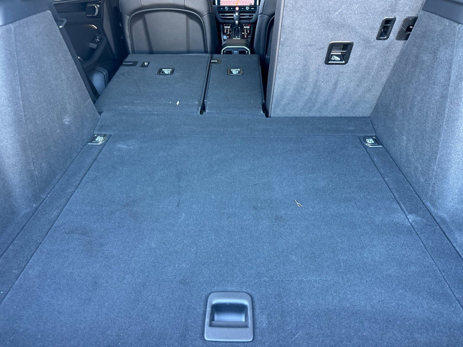 Used 2025 Porsche Macan image 15