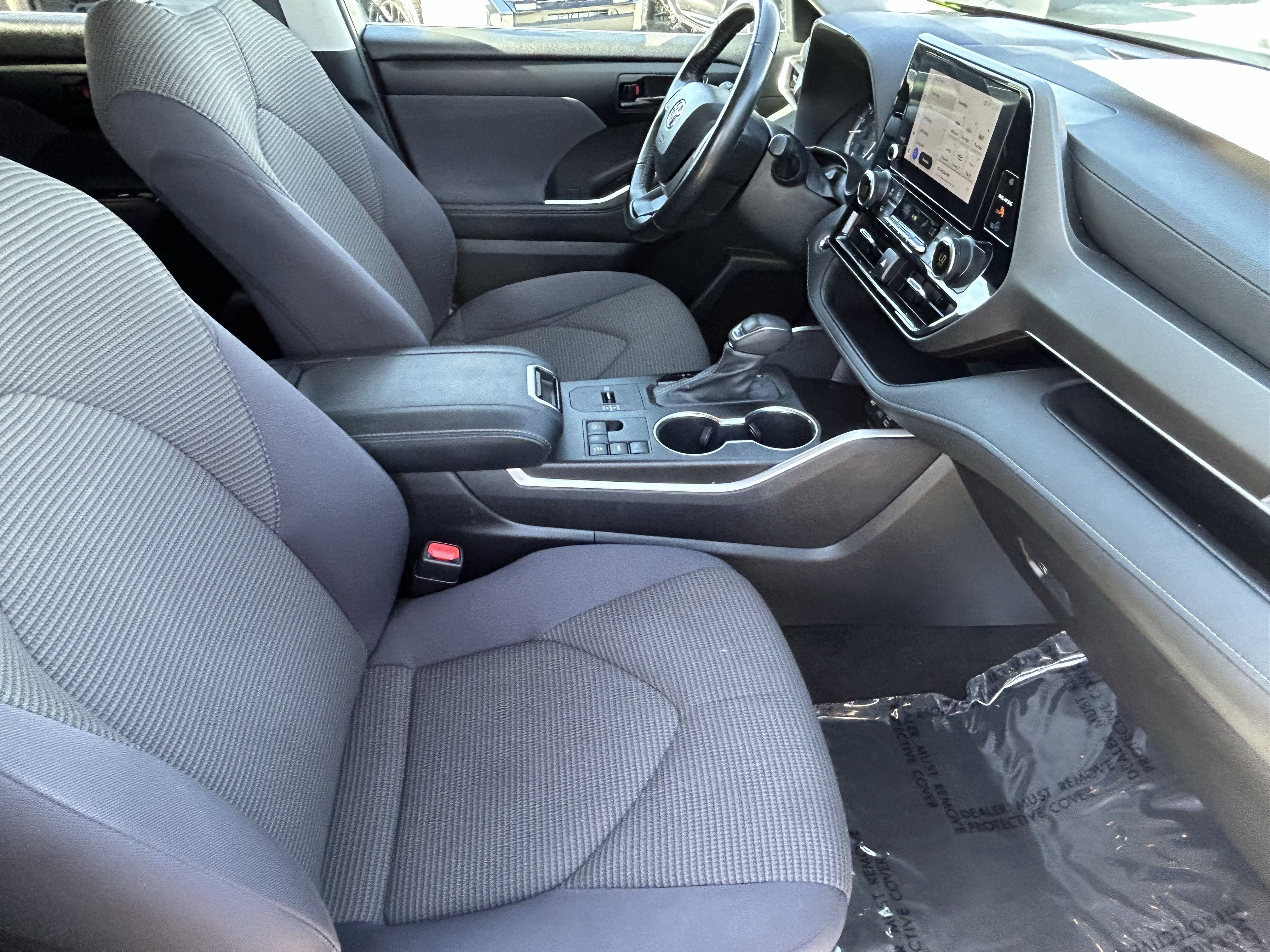 Certified 2023 Toyota Highlander LE FWD image 10