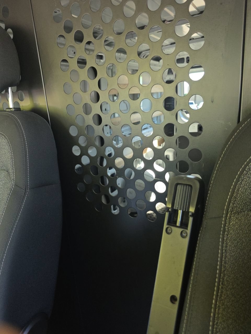 Used 2025 RAM ProMaster 2500 w/ U-Haul Equipment Group FWD image 35