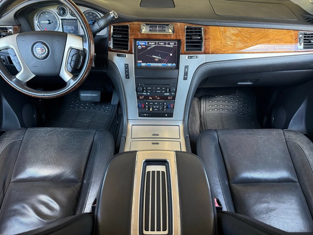Used 2014 Cadillac Escalade Platinum RWD image 11