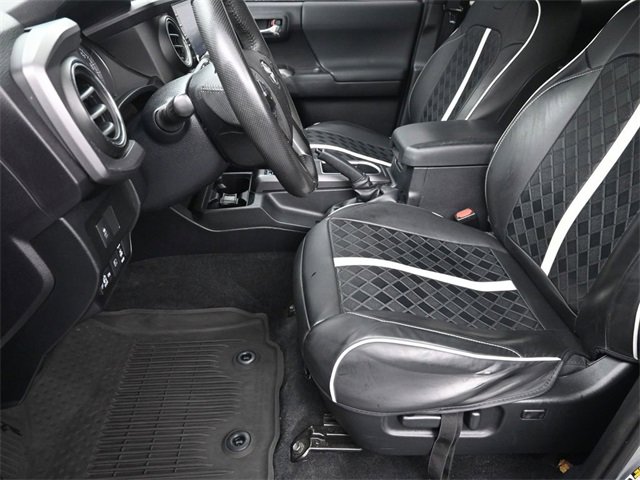 Used 2021 Toyota Tacoma TRD Off-Road image 13