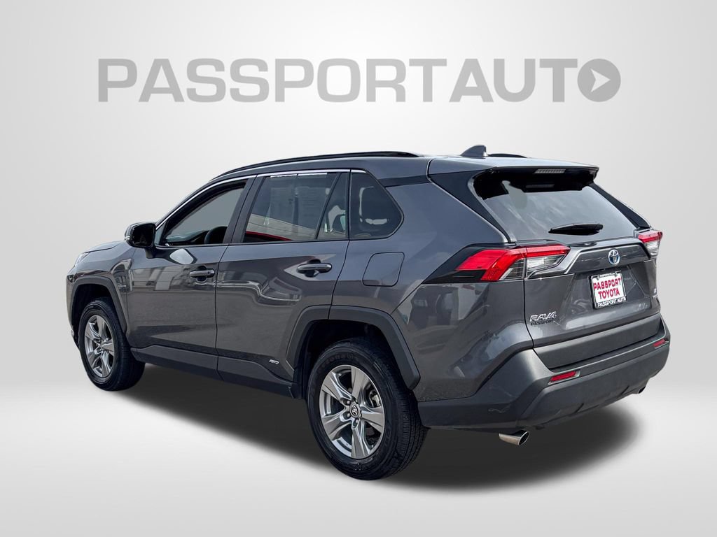 Certified 2024 Toyota RAV4 LE AWD/4WD image 3
