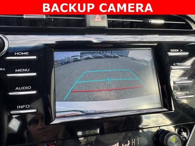 Used 2018 Toyota Camry LE image 4