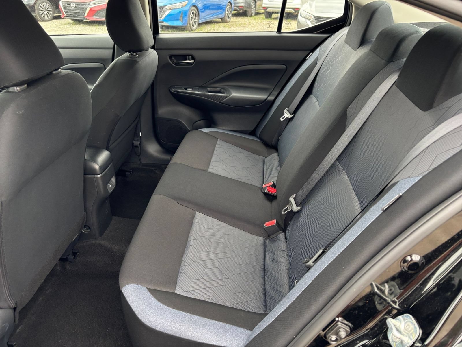 Used 2025 Nissan Versa SV FWD image 23