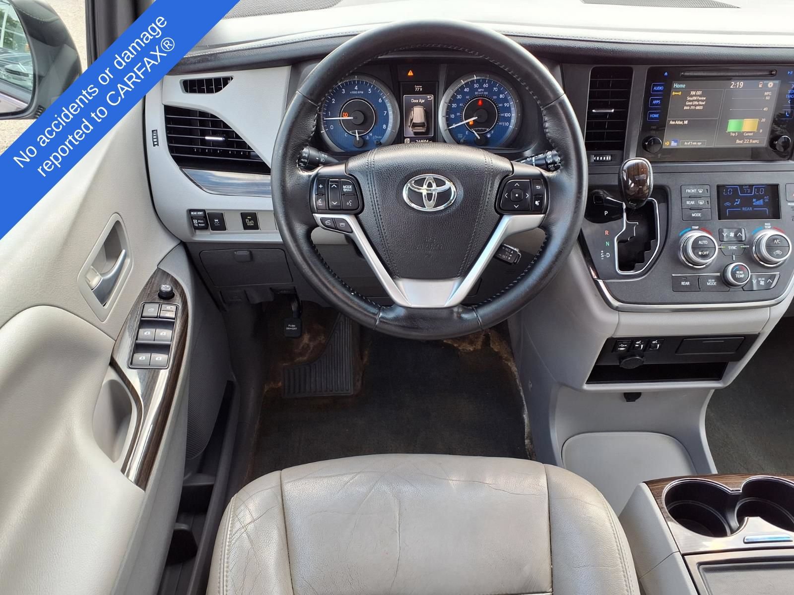 Used 2015 Toyota Sienna XLE FWD image 12