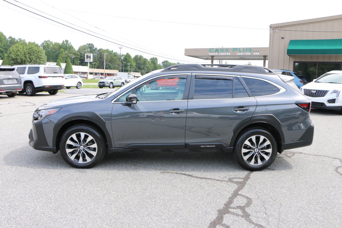 Used 2024 Subaru Outback Limited AWD/4WD image 2