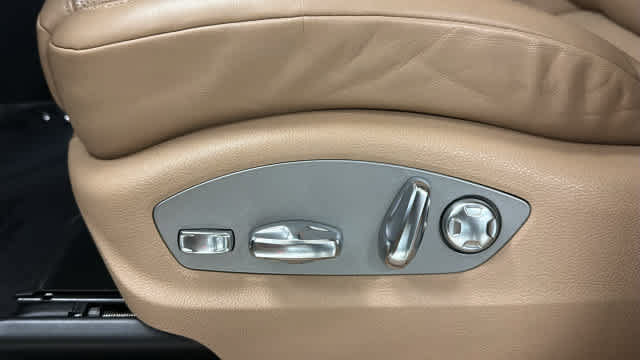 Used 2022 Porsche Macan AWD/4WD image 14