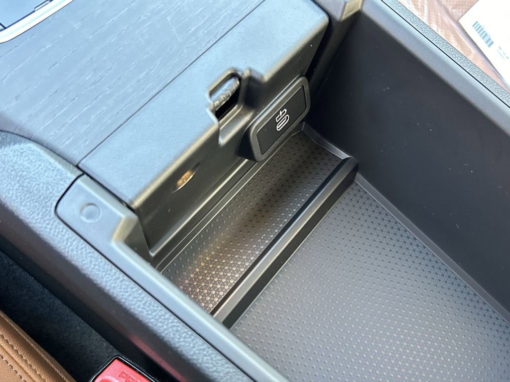 Used 2025 BMW 330i xDrive Sedan w/ M Sport Package image 17