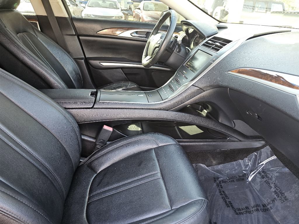 Used 2015 Lincoln MKZ AWD image 39