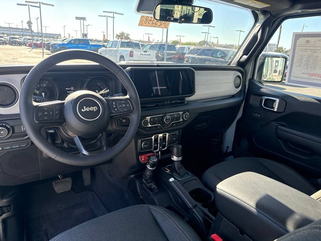 Certified 2024 Jeep Wrangler Unlimited AWD/4WD image 17