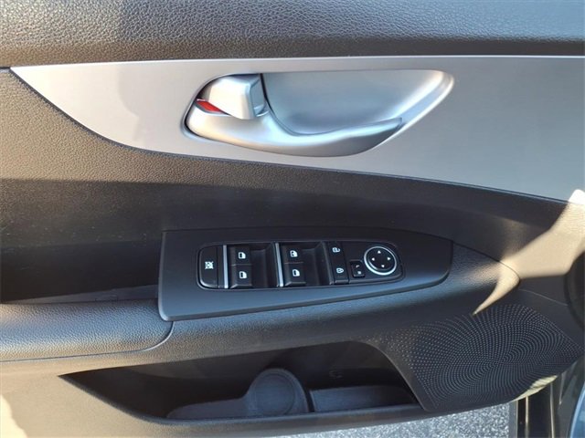 Used 2024 Kia Forte LXS image 13