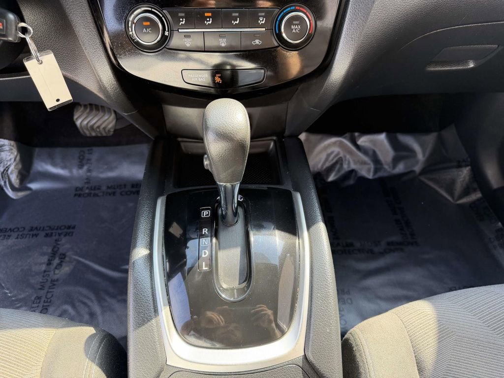 Used 2016 Nissan Rogue S image 26