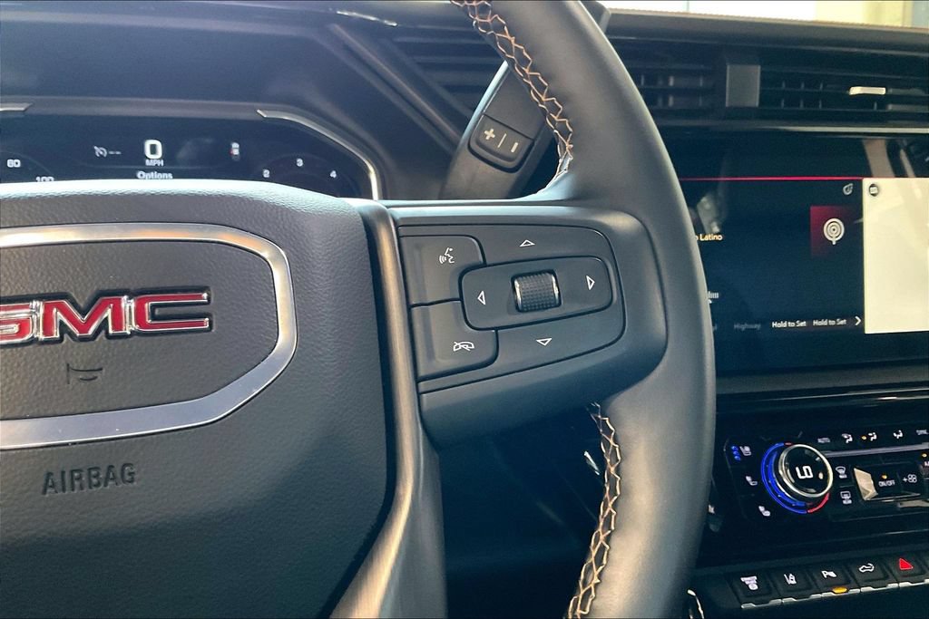 Used 2025 GMC Sierra 2500 AT4 w/ AT4 Premium Plus Package AWD/4WD image 9