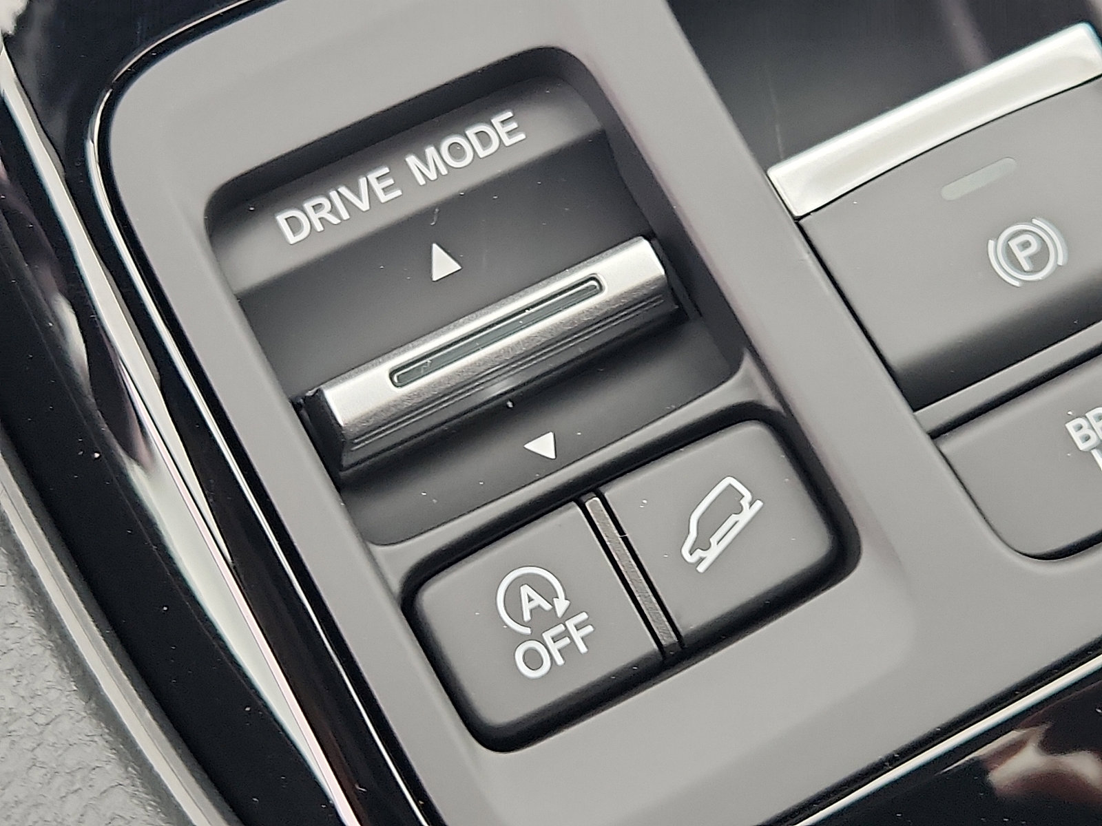 New 2025 Honda Pilot Touring image 17