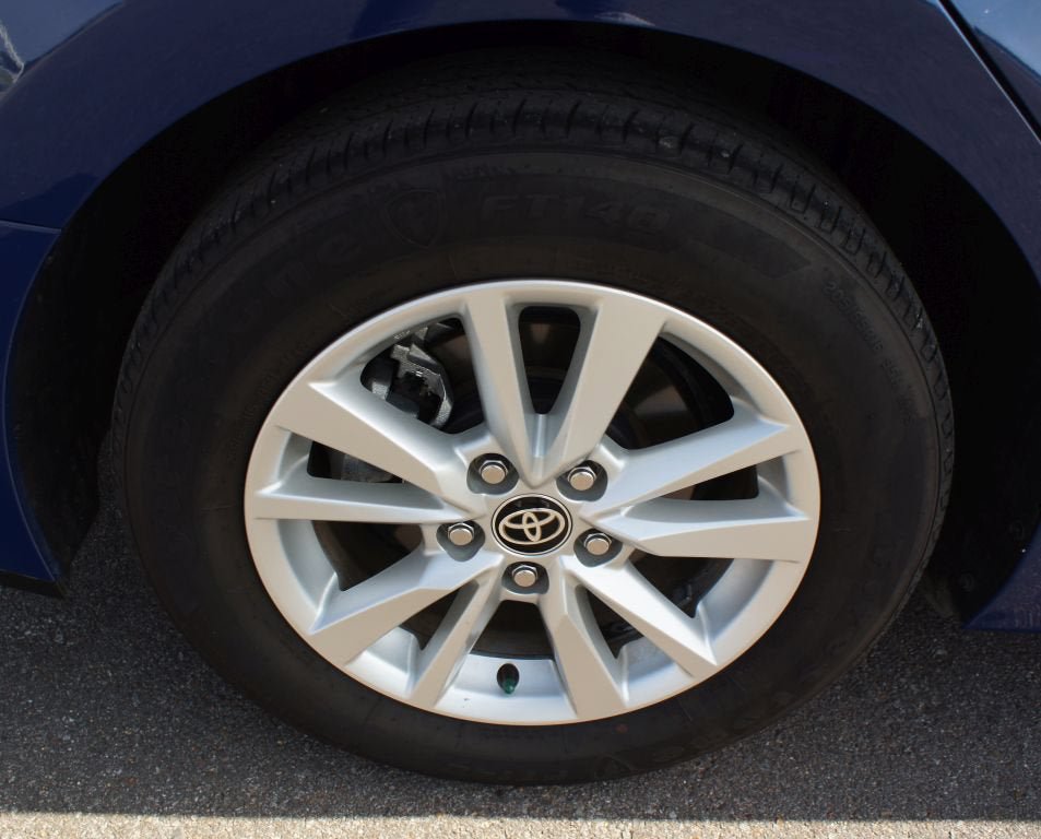 Used 2025 Toyota Camry LE FWD image 25