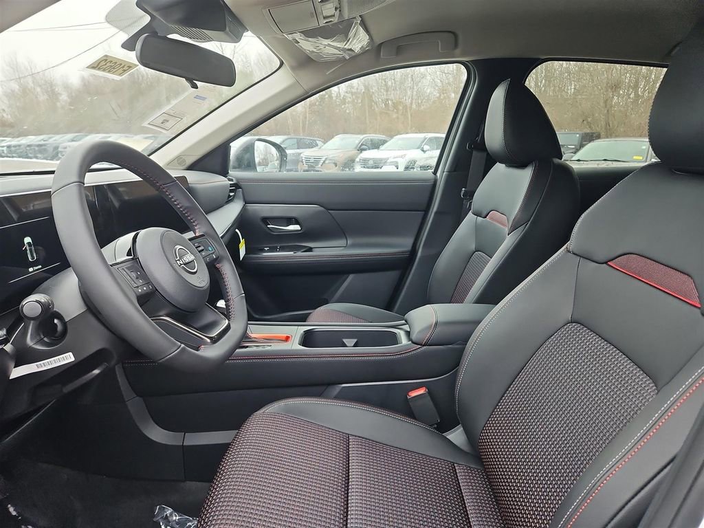 New 2026 Nissan Kicks SR w/ Cold Weather Package image 10