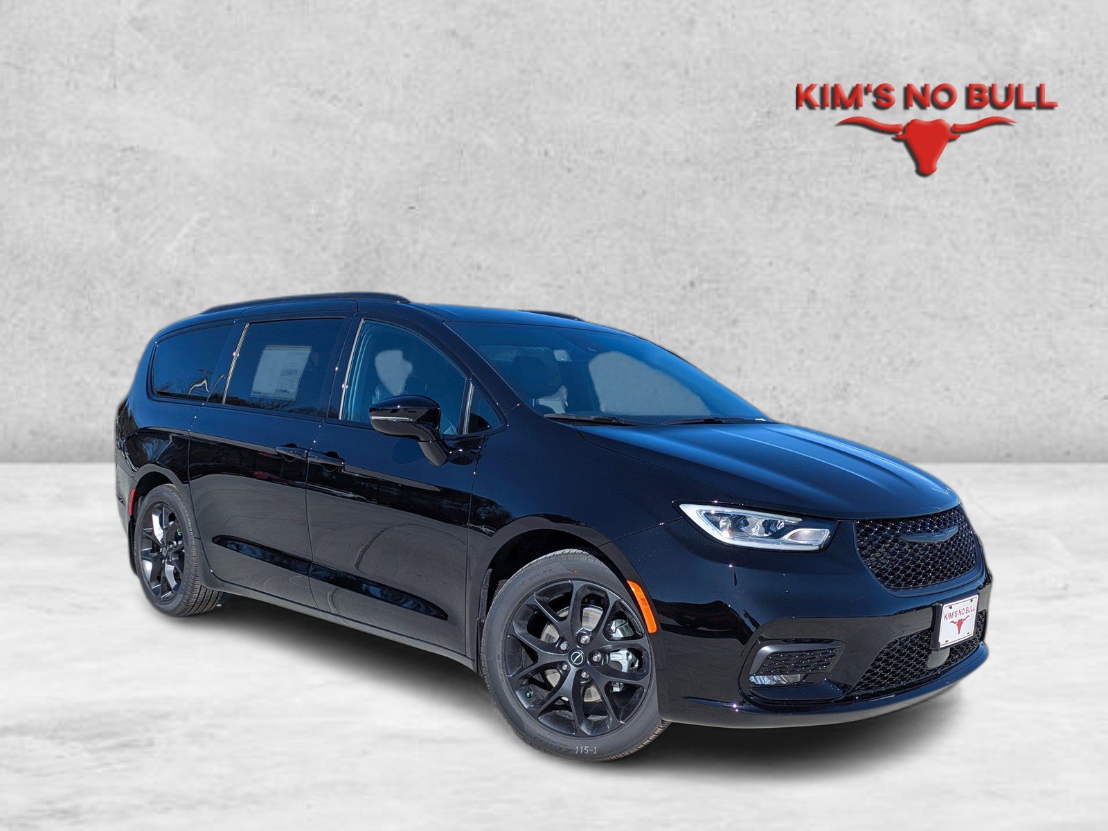 New 2026 Chrysler Pacifica Select w/ S Appearance Package