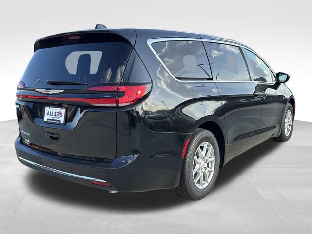New 2026 Chrysler Pacifica Select image 8