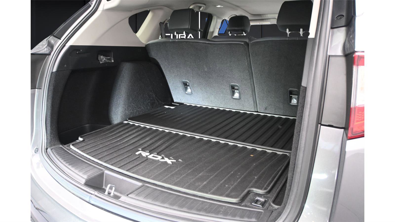 Certified 2024 Acura RDX SH-AWD w/ Technology Package image 12