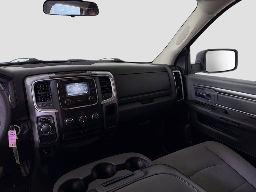 Used 2022 RAM 1500 Classic SLT image 24