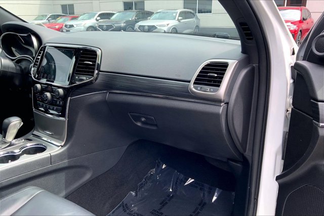 Used 2020 Jeep Grand Cherokee Limited AWD/4WD image 15
