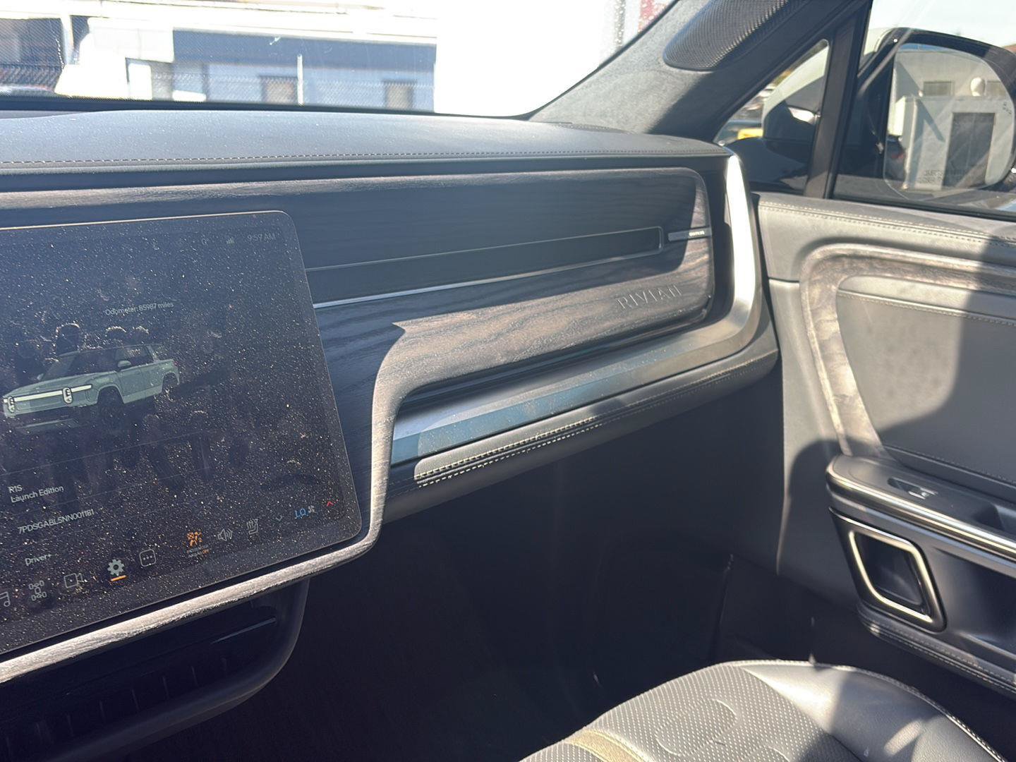 Used 2022 Rivian R1S Launch Edition AWD/4WD image 12