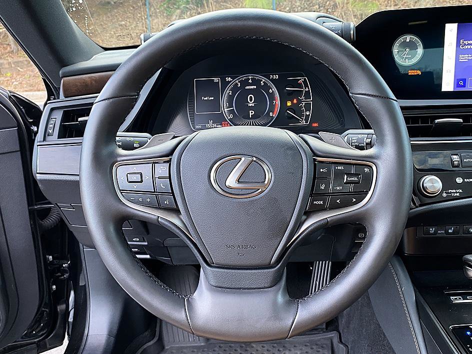 Used 2024 Lexus ES 350 w/ Premium Package image 13