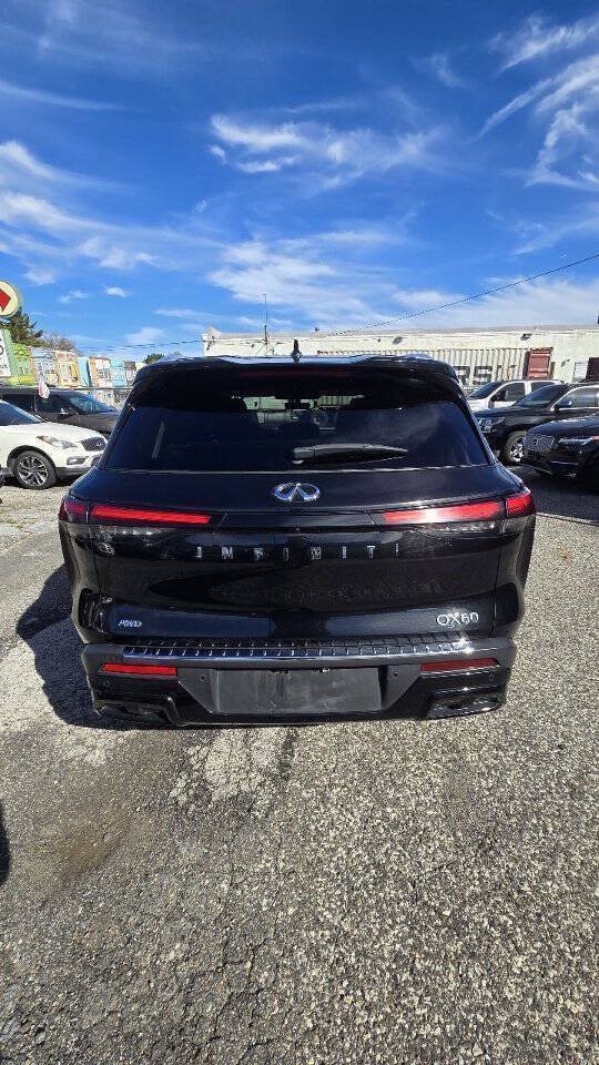 Used 2023 INFINITI QX60 Luxe w/ Performance Audio Package AWD/4WD image 4