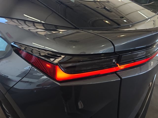 Used 2023 Lexus RZ 450e Premium w/ Technology Package AWD/4WD image 33