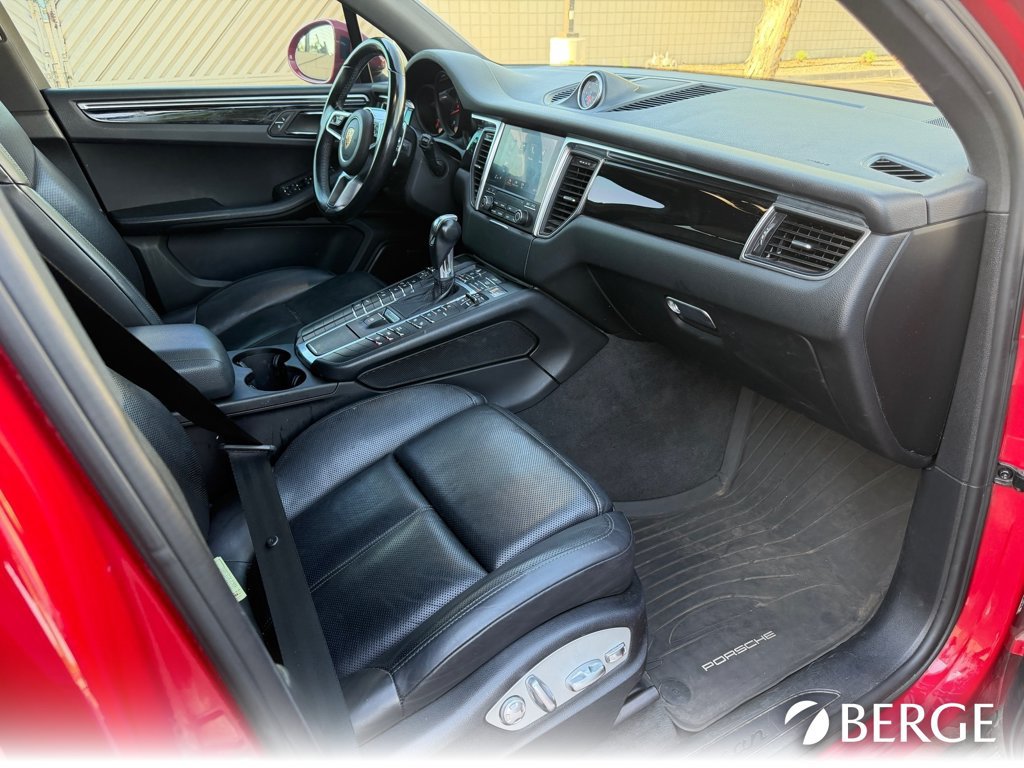 Used 2017 Porsche Macan AWD/4WD image 29