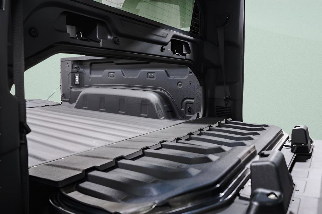 Used 2025 GMC Sierra EV Denali image 37