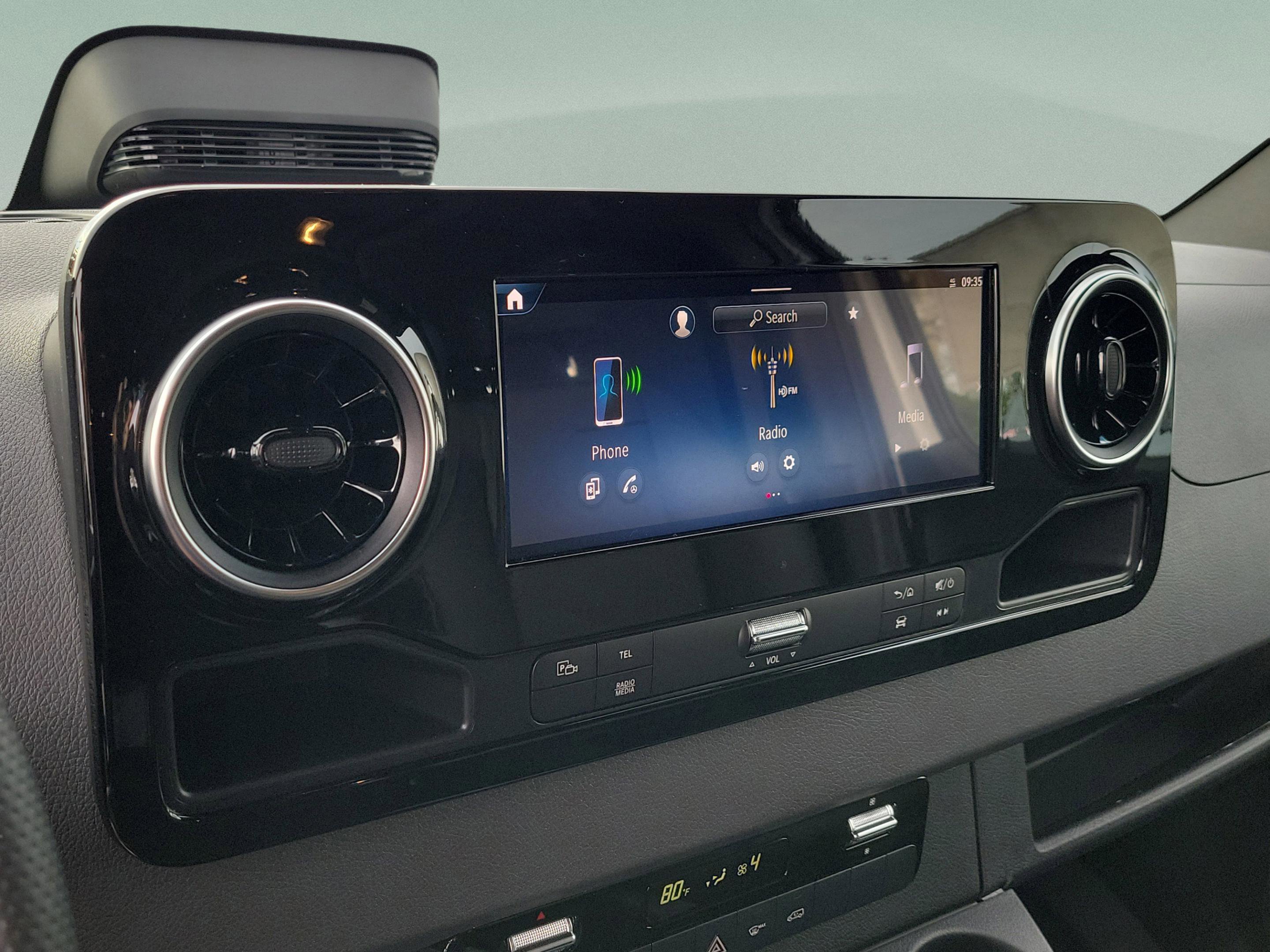 Used 2025 Mercedes-Benz Sprinter 2500 image 18