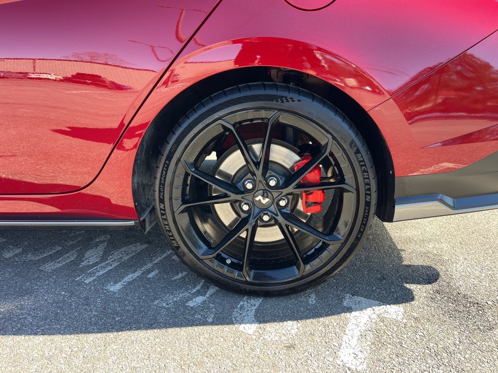 Certified 2025 Hyundai Elantra N image 22