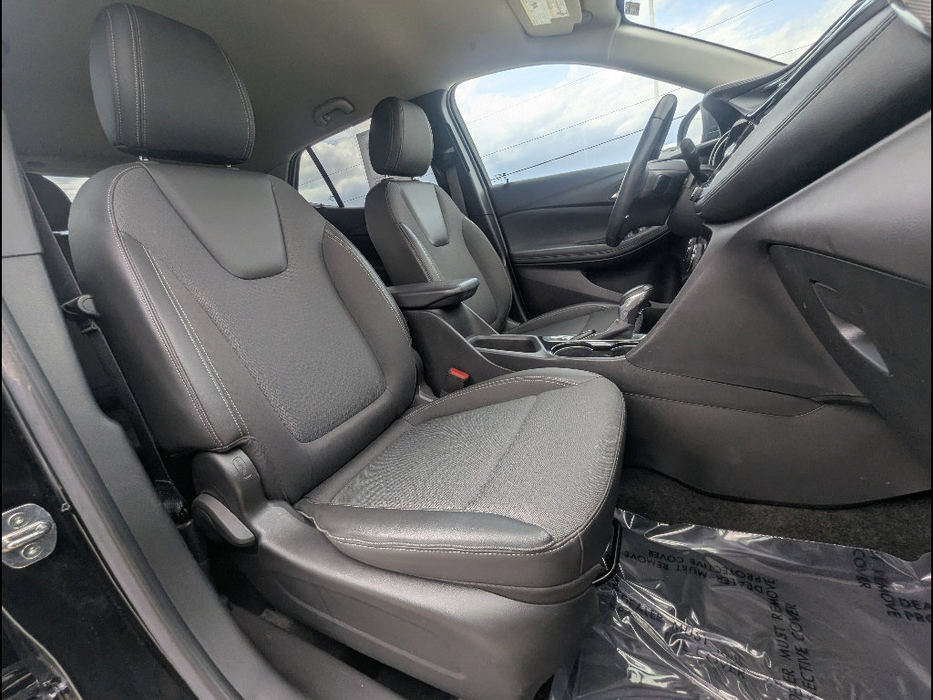 Used 2023 Buick Encore GX Preferred w/ Cold Weather Comfort Package FWD image 19